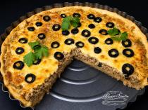 Солен тарт с маслини и кайма
